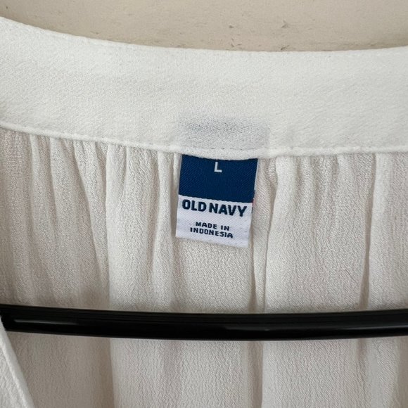 Old Navy White Blouse - Picture 2 of 6
